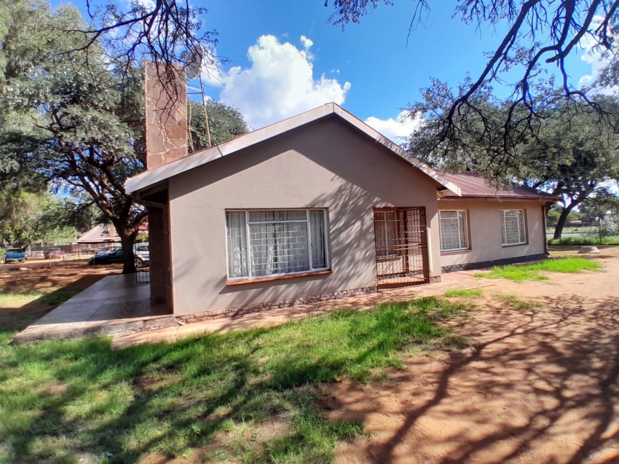 4 Bedroom Property for Sale in Kathu Northern Cape